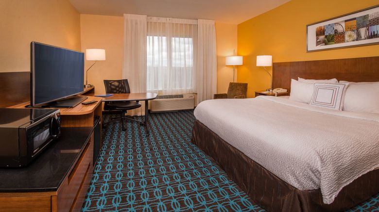 <b>Fairfield Inn & Suites Dulles Chantilly Room</b>. Images powered by <a href="https://www.leonardoworldwide.com/" title="Leonardo Worldwide" target="_blank">Leonardo</a>.