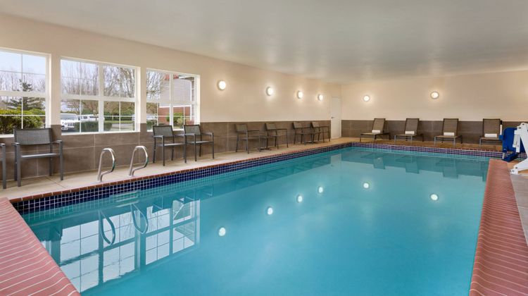 Residence Inn Salem Pool