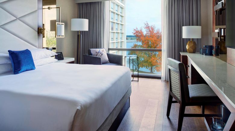 <b>Kansas City Airport Marriott Room</b>. Images powered by <a href="https://www.leonardoworldwide.com/" title="Leonardo Worldwide" target="_blank">Leonardo</a>.