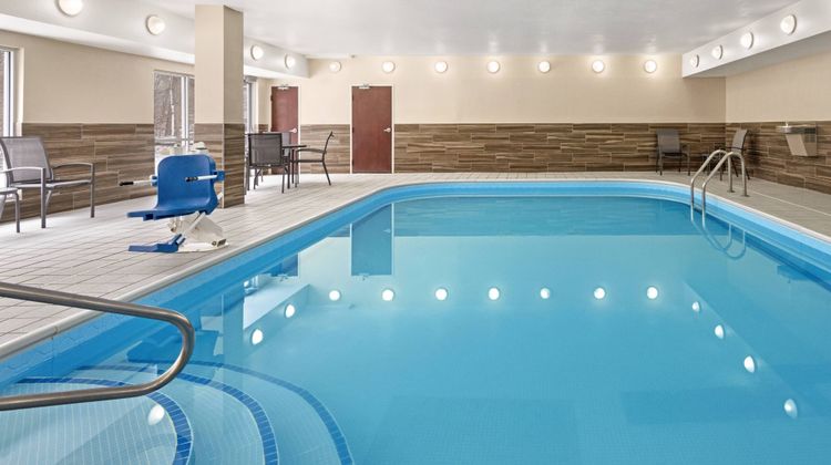 Fairfield Inn Warren Niles Pool