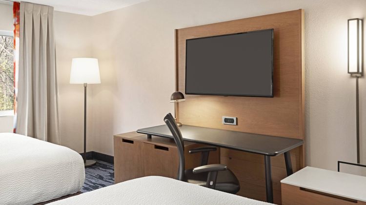 Fairfield Inn Warren Niles Room