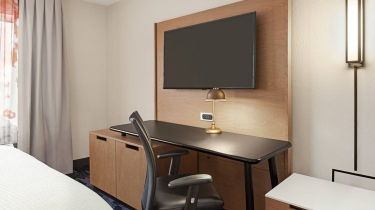 Fairfield Inn Warren Niles Room