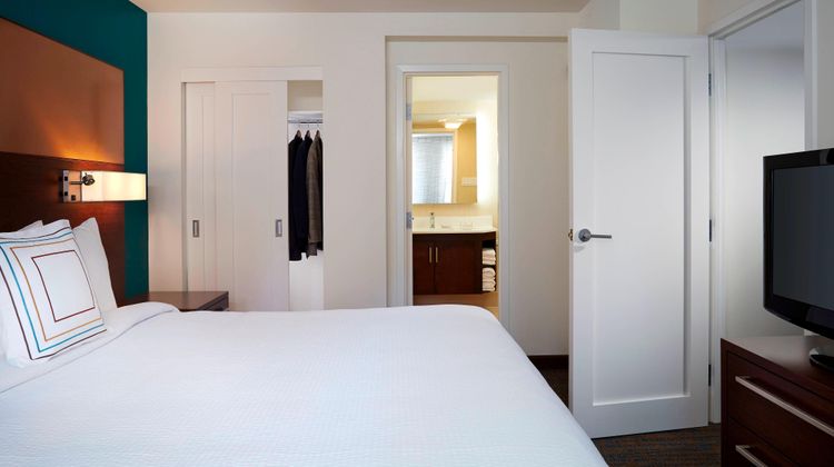 Residence-Inn by Marriott Montreal Room