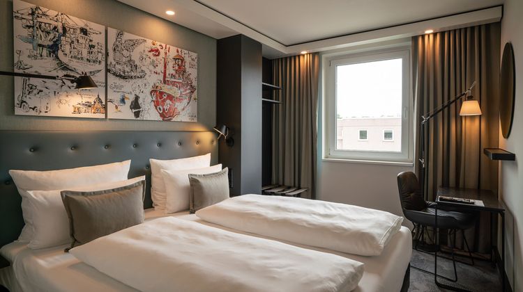 Motel One Hamburg-Altona Exterior