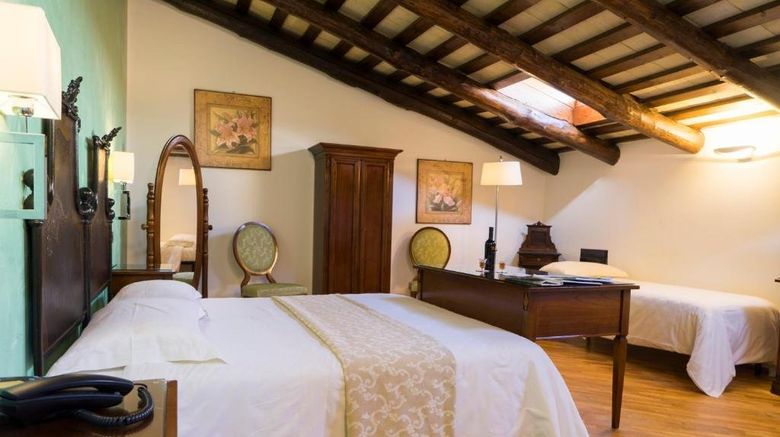 <b>Hotel Carmine Room</b>. Images powered by <a href="https://www.leonardoworldwide.com/" title="Leonardo Worldwide" target="_blank">Leonardo</a>.