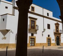 Hotel Carmine Exterior