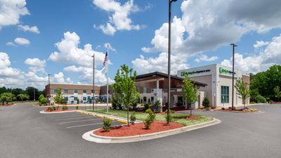 Holiday Inn Express & Suites Wilson I-95