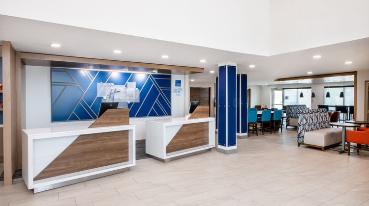 Holiday Inn Express & Suites Wilson I-95 Exterior
