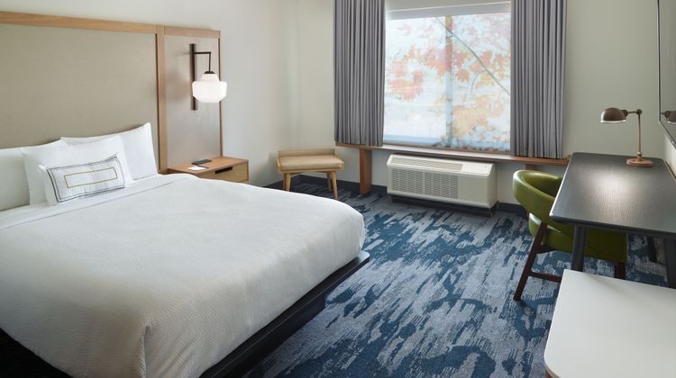 Fairfield Inn & Stes Locust Grove I-75 S Room