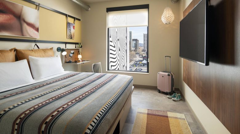 <b>Moxy Oakland Downtown Room</b>. Images powered by <a href="https://www.leonardoworldwide.com/" title="Leonardo Worldwide" target="_blank">Leonardo</a>.