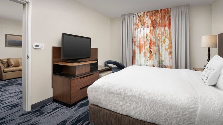 <b>Fairfield Inn & Suites BWI Airport Room</b>. Images powered by <a href="https://www.leonardoworldwide.com/" title="Leonardo Worldwide" target="_blank">Leonardo</a>.