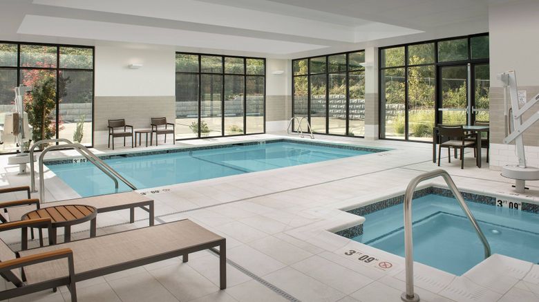 <b>Courtyard Portland East Pool</b>. Images powered by <a href="https://www.leonardoworldwide.com/" title="Leonardo Worldwide" target="_blank">Leonardo</a>.