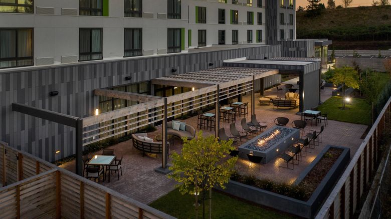<b>Courtyard Portland East Exterior</b>. Images powered by <a href="https://www.leonardoworldwide.com/" title="Leonardo Worldwide" target="_blank">Leonardo</a>.