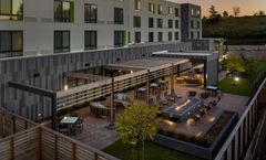 Courtyard Portland East