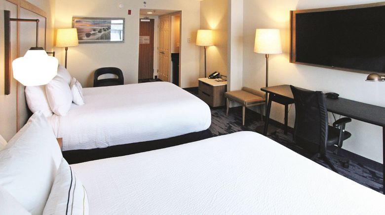 <b>Fairfield Inn & Suites Charleston Arpt Room</b>. Images powered by <a href="https://www.leonardoworldwide.com/" title="Leonardo Worldwide" target="_blank">Leonardo</a>.