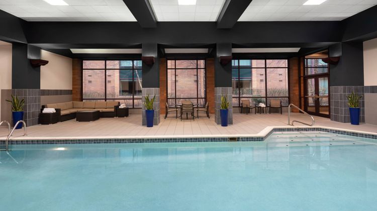 Cleveland Marriott East Pool