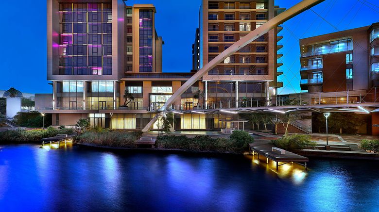 <b>Cape Town Marriott Hotel Crystal Towers Exterior</b>. Images powered by <a href="https://www.leonardoworldwide.com/" title="Leonardo Worldwide" target="_blank">Leonardo</a>.