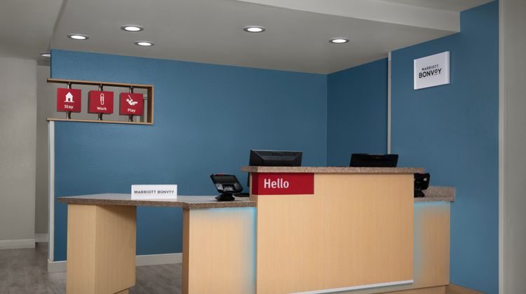 TownePlace Suites by Marriott - De Soto Lobby