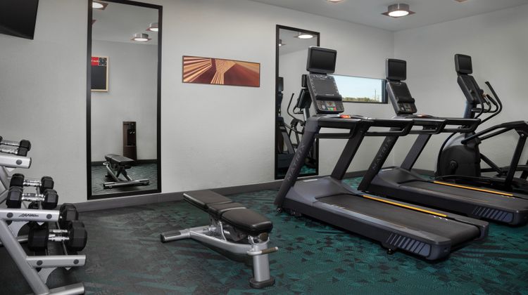 TownePlace Suites by Marriott - De Soto Recreation