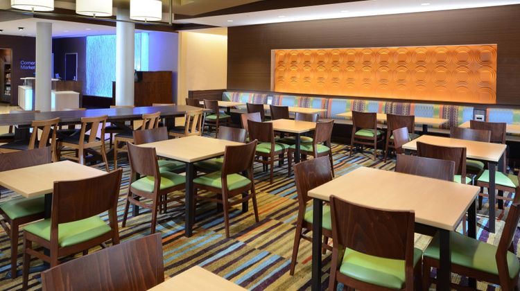 Fairfield Inn & Suites Raleigh Cap Blvd Lobby