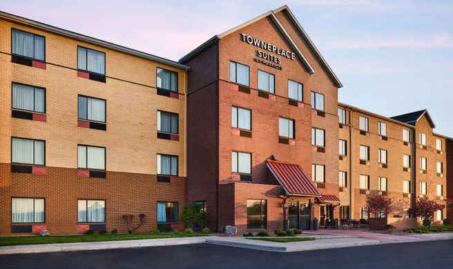 Towneplace Suites Garden City Exterior