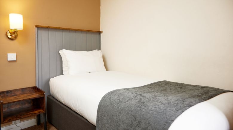 <b>Bull Hotel Halstead Room</b>. Images powered by <a href="https://www.leonardoworldwide.com/" title="Leonardo Worldwide" target="_blank">Leonardo</a>.