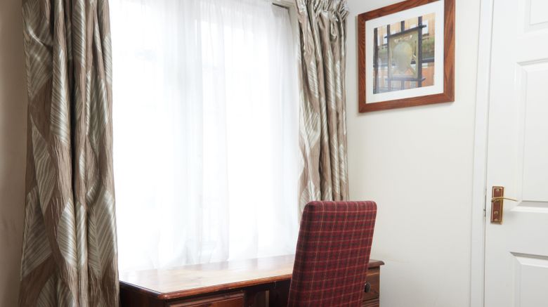 <b>Bull Hotel Halstead Room</b>. Images powered by <a href="https://www.leonardoworldwide.com/" title="Leonardo Worldwide" target="_blank">Leonardo</a>.