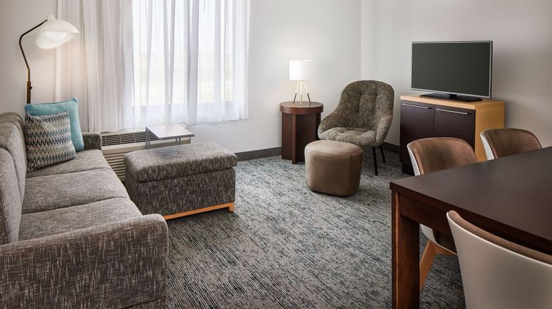 <b>Towneplace Suites Garden City Room</b>. Images powered by <a href="https://www.leonardoworldwide.com/" title="Leonardo Worldwide" target="_blank">Leonardo</a>.