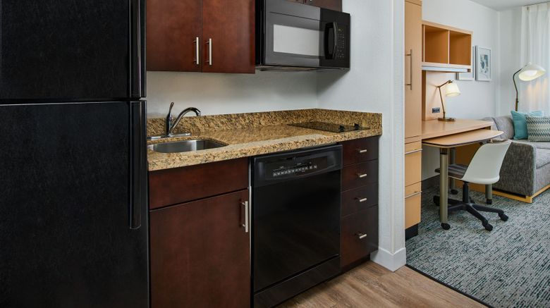 <b>Towneplace Suites Garden City Room</b>. Images powered by <a href="https://www.leonardoworldwide.com/" title="Leonardo Worldwide" target="_blank">Leonardo</a>.