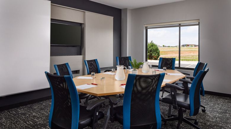 <b>Towneplace Suites Garden City Meeting</b>. Images powered by <a href="https://www.leonardoworldwide.com/" title="Leonardo Worldwide" target="_blank">Leonardo</a>.