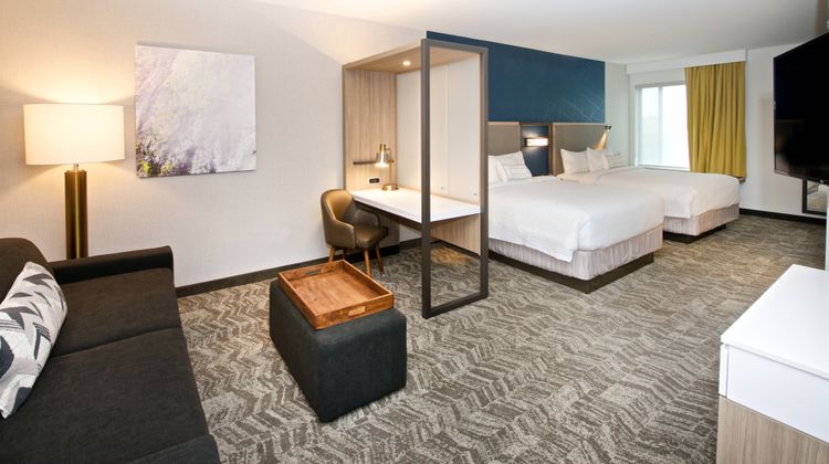 SpringHill Suites Seattle Issaquah Suite