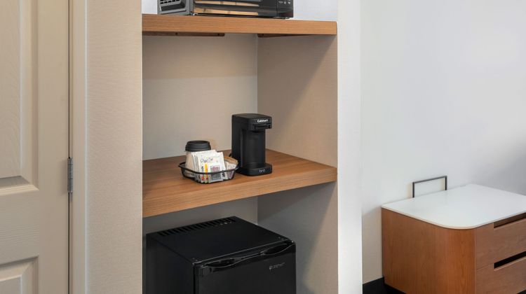 Fairfield Inn & Suites Rome NY Suite
