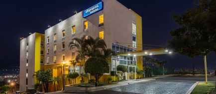 City Express by Marriott Exterior