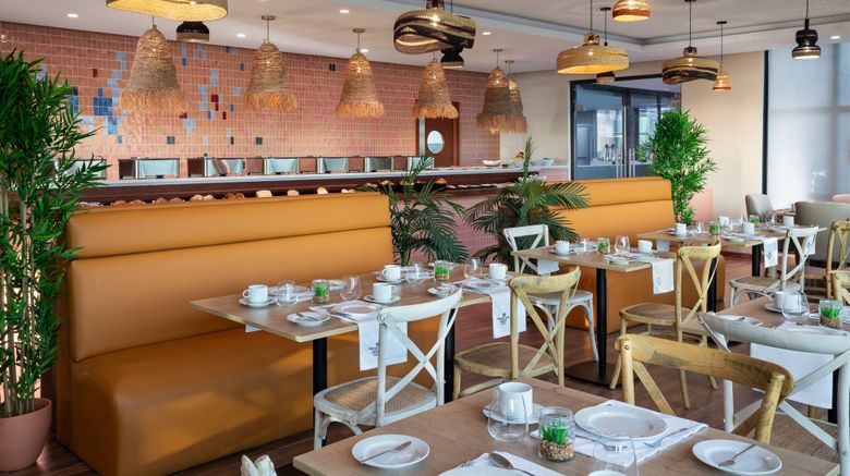 <b>Protea Hotel Luanda Restaurant</b>. Images powered by <a href="https://www.leonardoworldwide.com/" title="Leonardo Worldwide" target="_blank">Leonardo</a>.