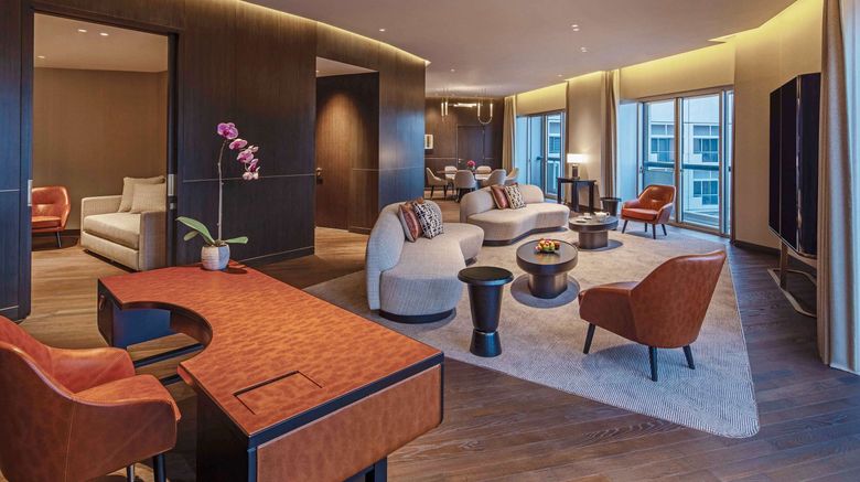 <b>Fairmont Singapore Room</b>. Images powered by <a href=https://www.travelagewest.com/Hotels/Singapore-Singapore/