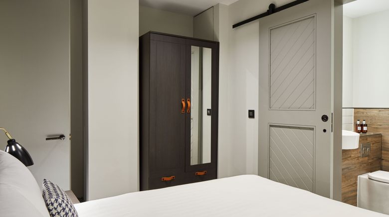 <b>Residence Inn London Bridge Room</b>. Images powered by <a href="https://www.leonardoworldwide.com/" title="Leonardo Worldwide" target="_blank">Leonardo</a>.