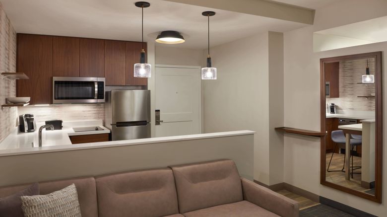 <b>Residence Inn Toronto Mississauga SW Suite</b>. Images powered by <a href="https://www.leonardoworldwide.com/" title="Leonardo Worldwide" target="_blank">Leonardo</a>.
