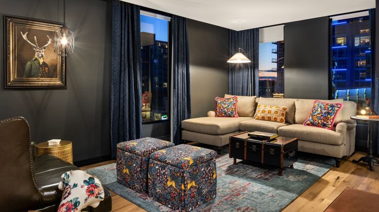 <b>Moxy Madison Downtown Suite</b>. Images powered by <a href="https://www.leonardoworldwide.com/" title="Leonardo Worldwide" target="_blank">Leonardo</a>.