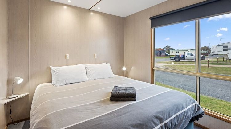 Discovery Parks Devonport Room