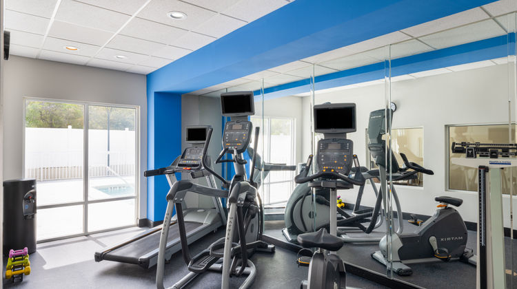 Holiday Inn Express Hotel & Suites Health Club