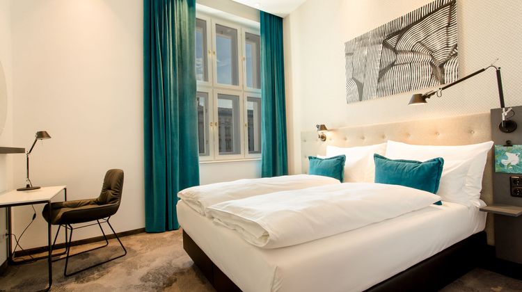 Motel One Linz-Hauptplatz Room