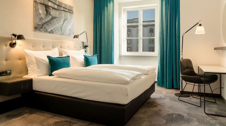 Motel One Linz-Hauptplatz Room