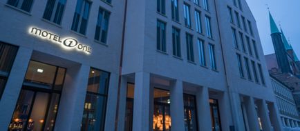 Motel One Luebeck Exterior