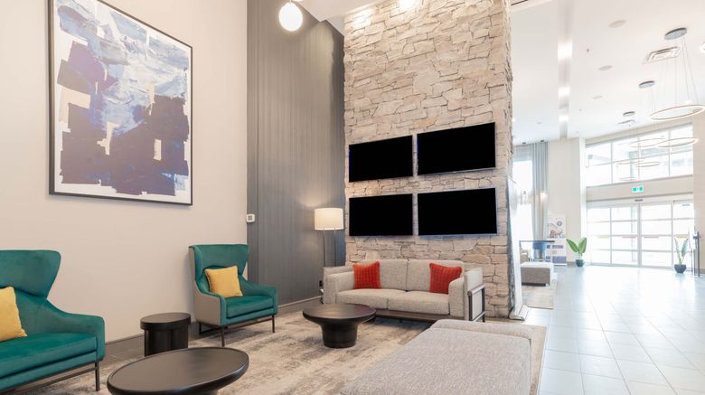 <b>Sandman Signature Hotel Toronto Airport Lobby</b>. Images powered by <a href="https://www.leonardoworldwide.com/" title="Leonardo Worldwide" target="_blank">Leonardo</a>.