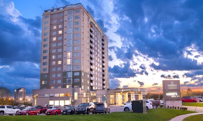 Sandman Signature Hotel Toronto Airport Exterior