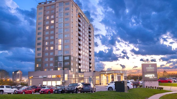 Sandman Signature Hotel Toronto Airport Exterior