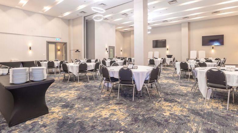 <b>Sandman Signature Hotel Toronto Airport Meeting</b>. Images powered by <a href="https://www.leonardoworldwide.com/" title="Leonardo Worldwide" target="_blank">Leonardo</a>.