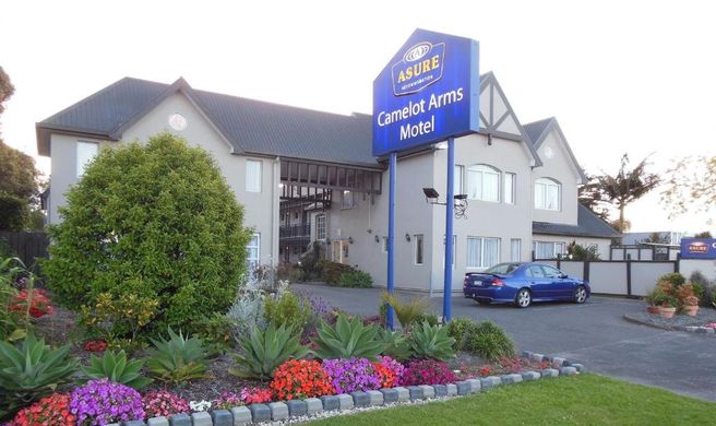 Camelot Arms Motor Lodge Exterior