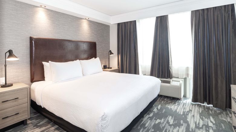 <b>Sandman Signature Hotel Toronto Airport Room</b>. Images powered by <a href="https://www.leonardoworldwide.com/" title="Leonardo Worldwide" target="_blank">Leonardo</a>.