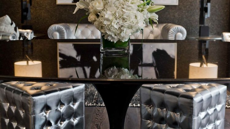Moderne Hotel NYC Lobby